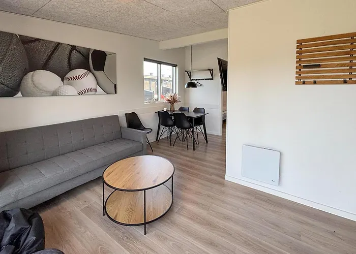 2 Bedroom Gorgeous In ヴァーイン